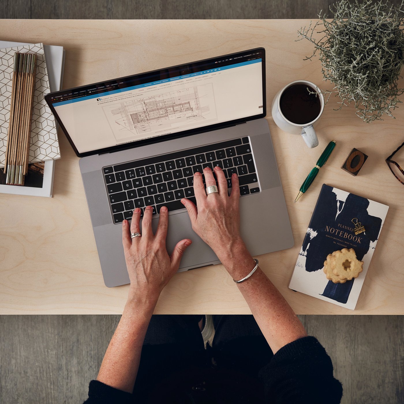 Person using a lap top