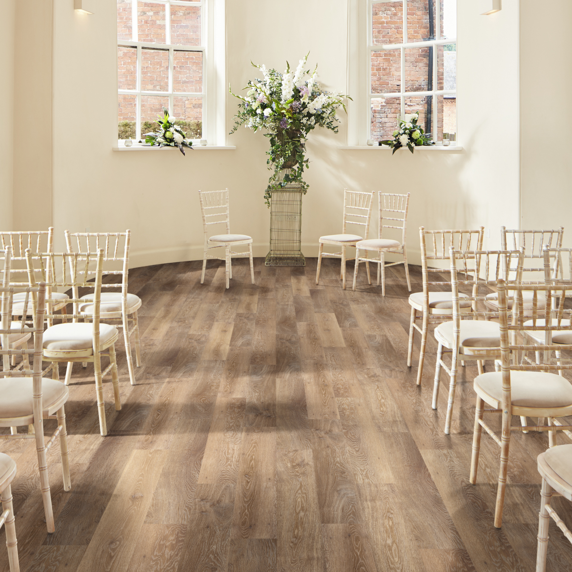 Knight Tile | Mid Limed Oak KP96
